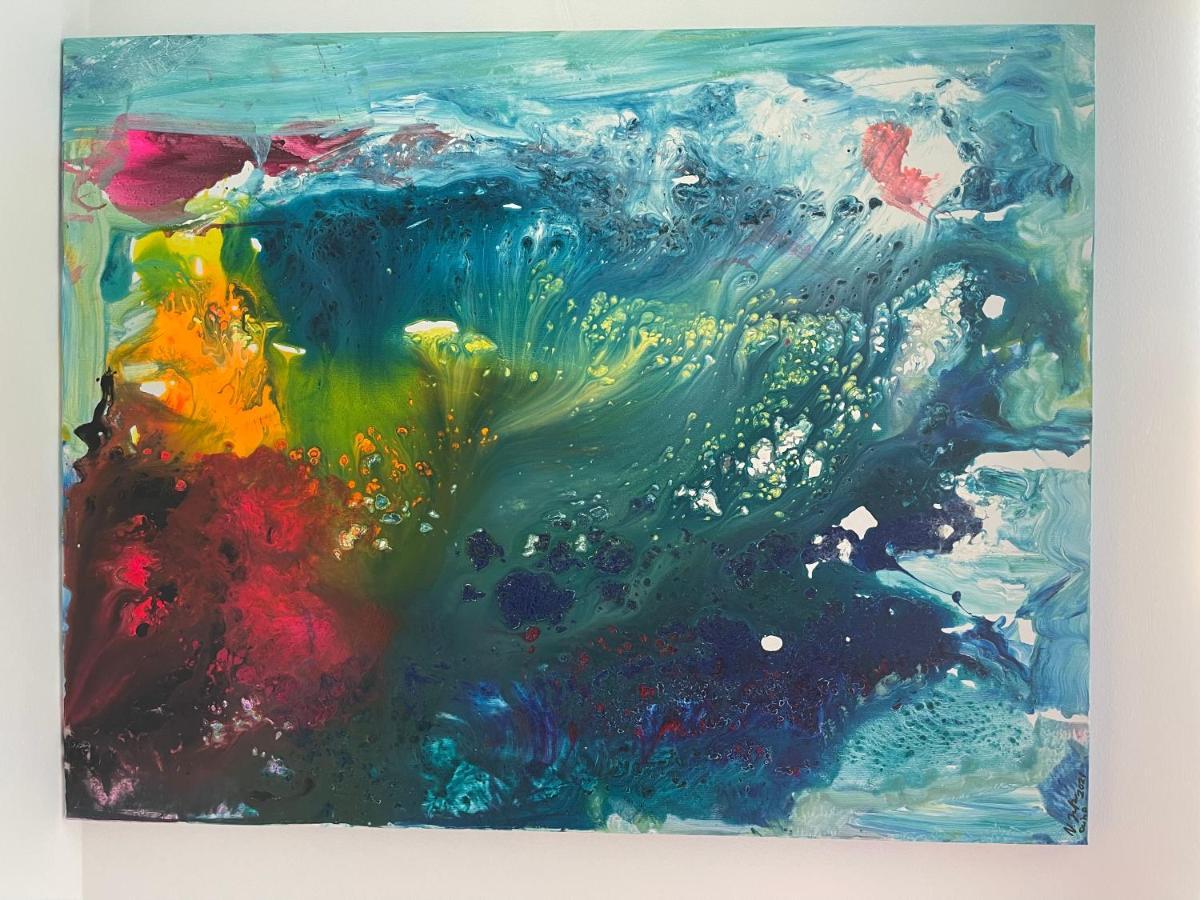 Apartment Happiness By Nicole Jutka, Visual Artist Olimp Extérieur photo