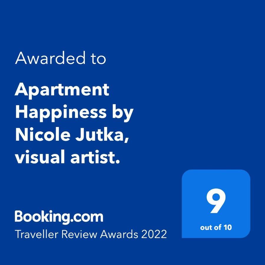 Apartment Happiness By Nicole Jutka, Visual Artist Olimp Extérieur photo